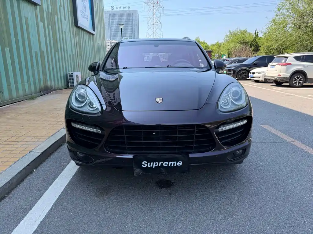 Porsche Cayenne — миниатюра 2