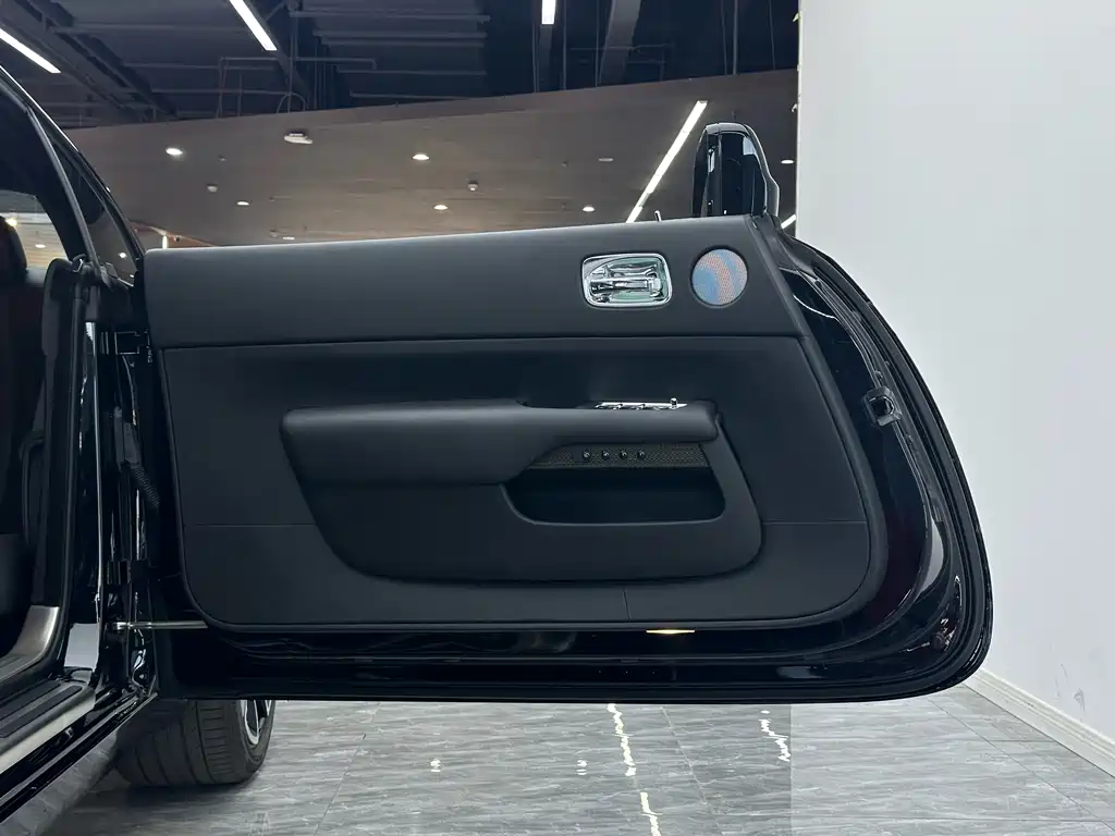 Rolls-Royce Wraith — миниатюра 21