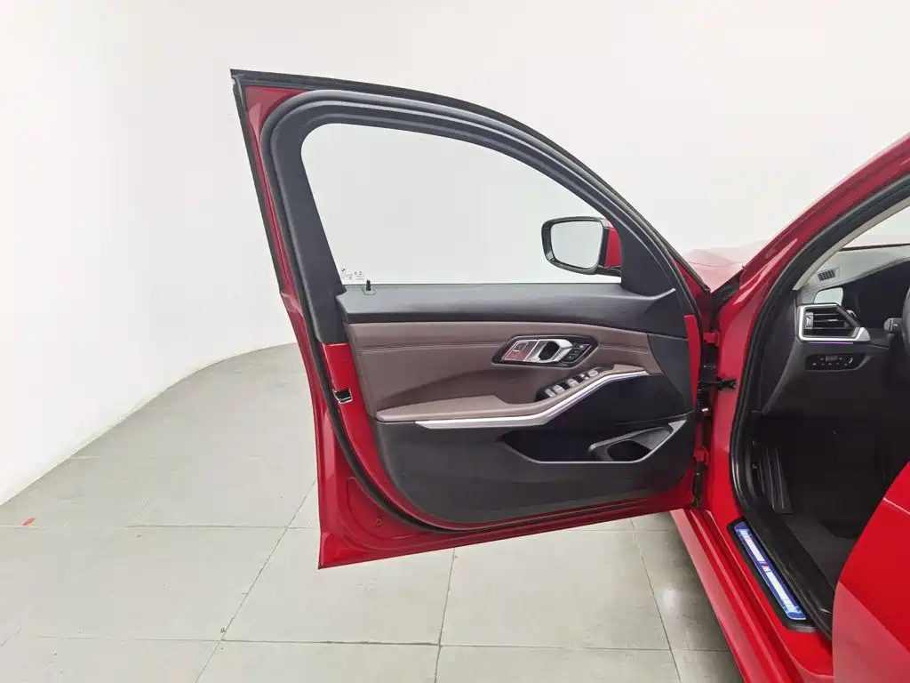 BMW 3 Series — миниатюра 8