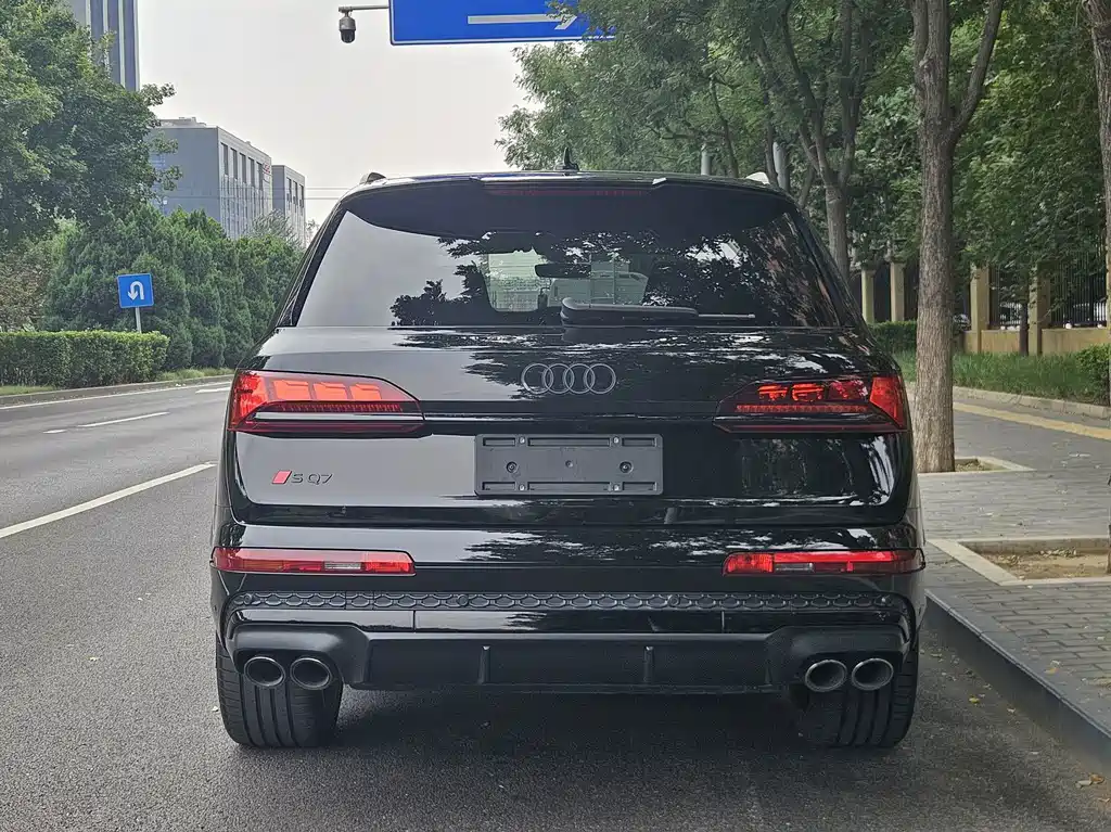 Audi SQ7 — миниатюра 5