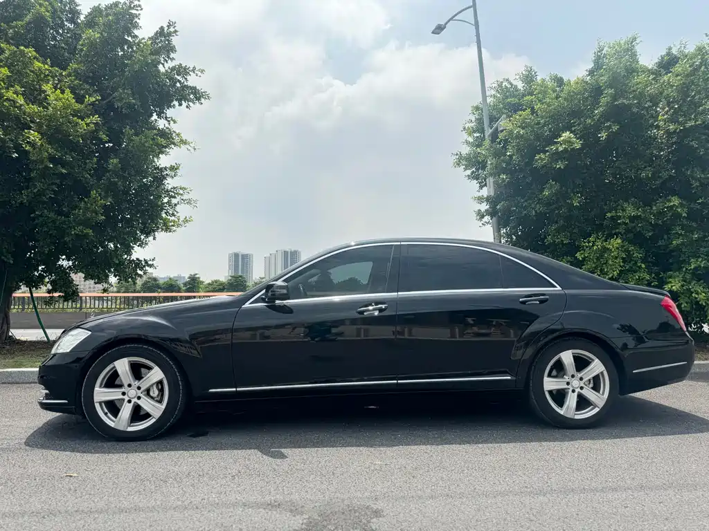 Mercedes-Benz S-Class — миниатюра 16