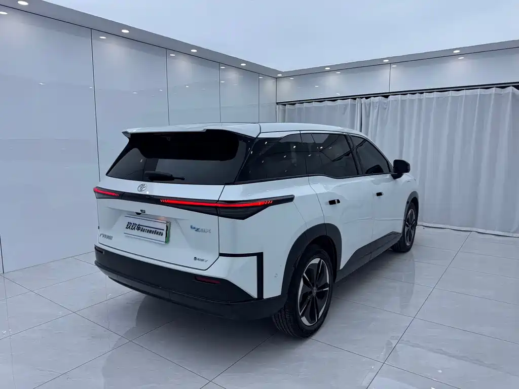 Toyota bZ3X — миниатюра 4