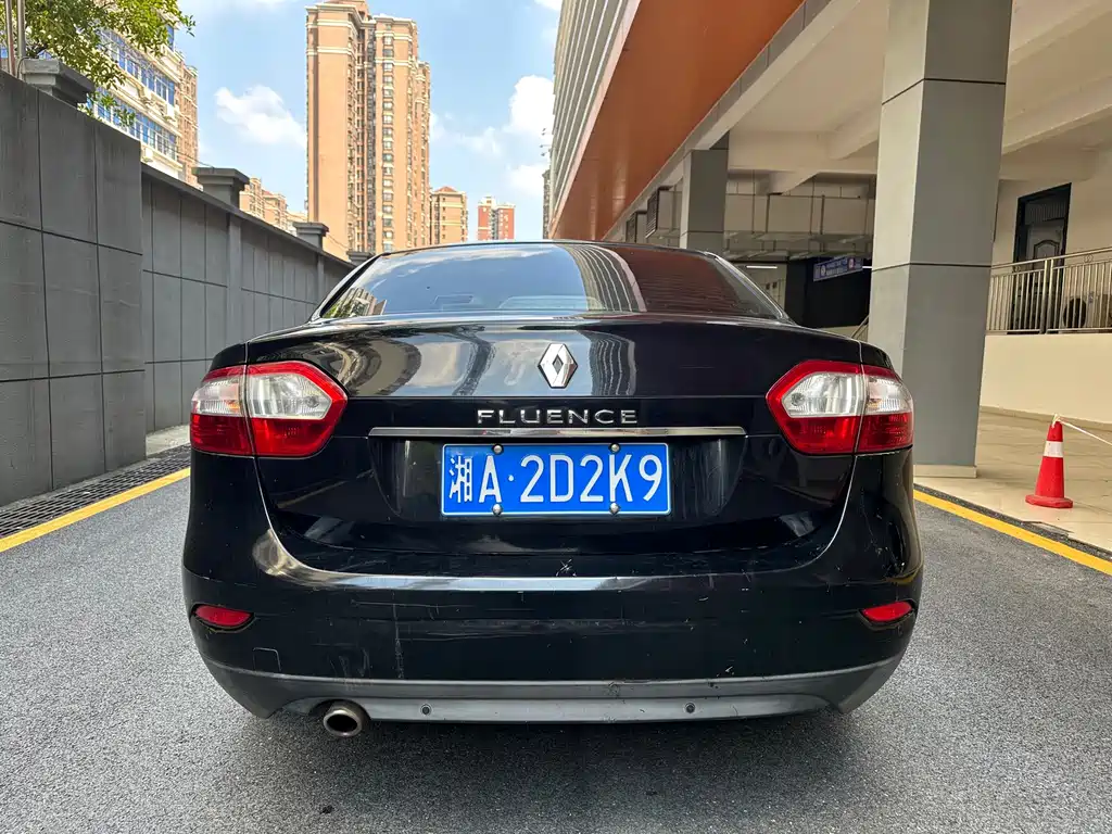Renault Fluence — миниатюра 5