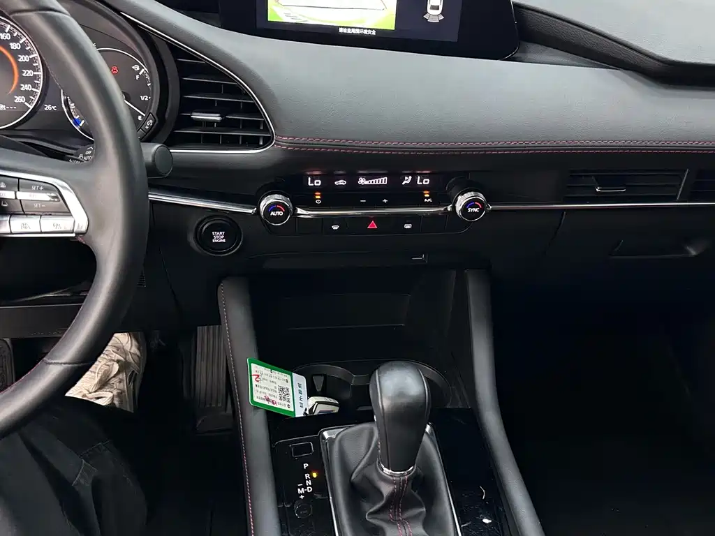 Mazda 3 Axela — миниатюра 14