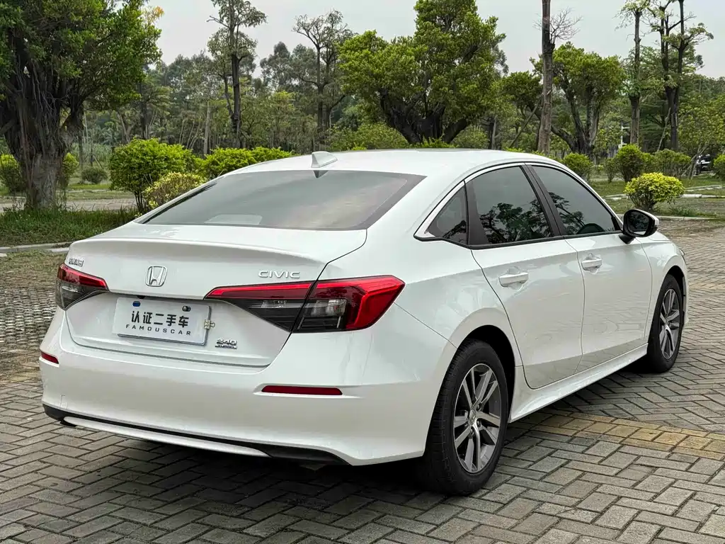 Honda Civic — миниатюра 18