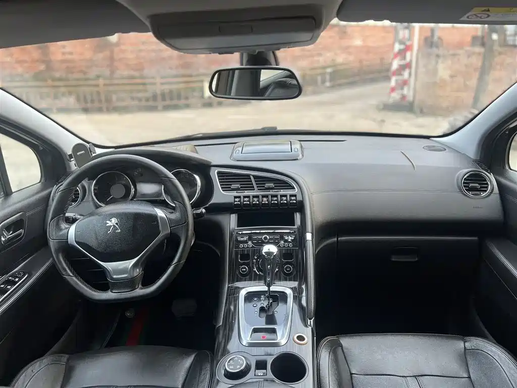 Peugeot 3008 2013 1.6THP AT