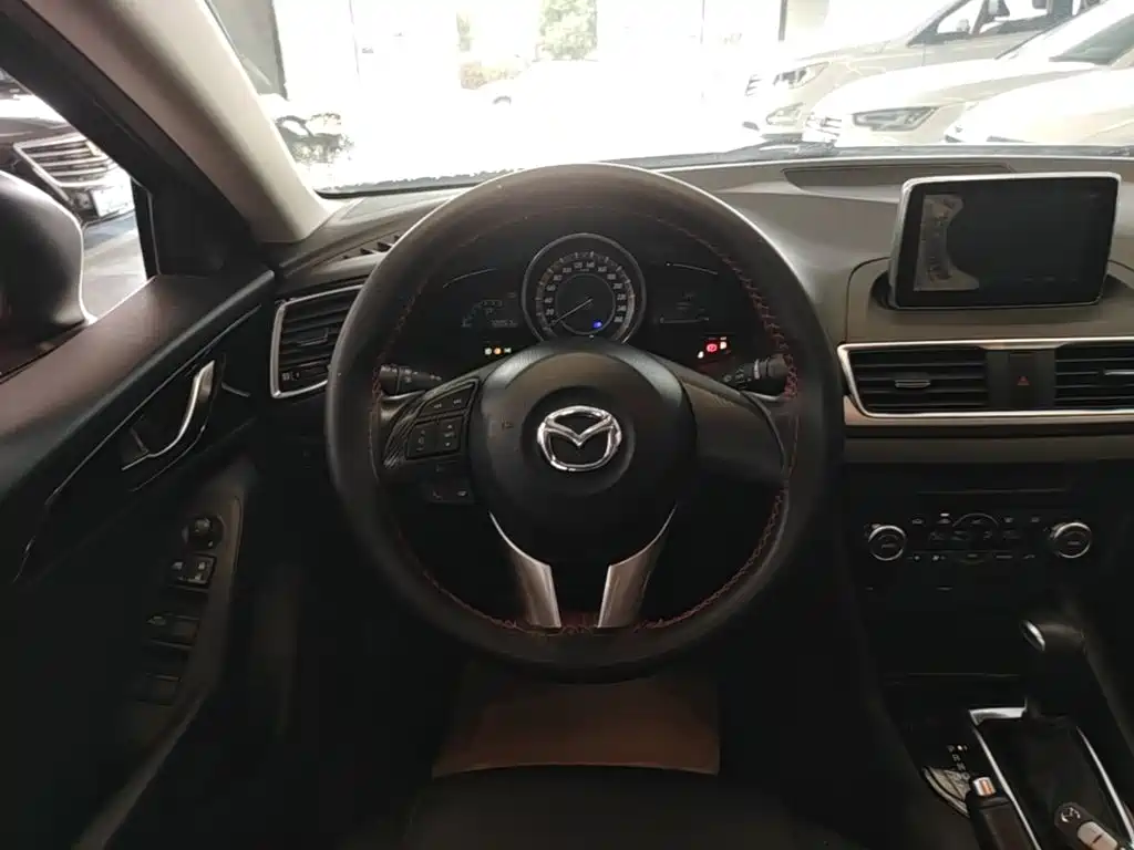 Mazda 3 Axela — миниатюра 11