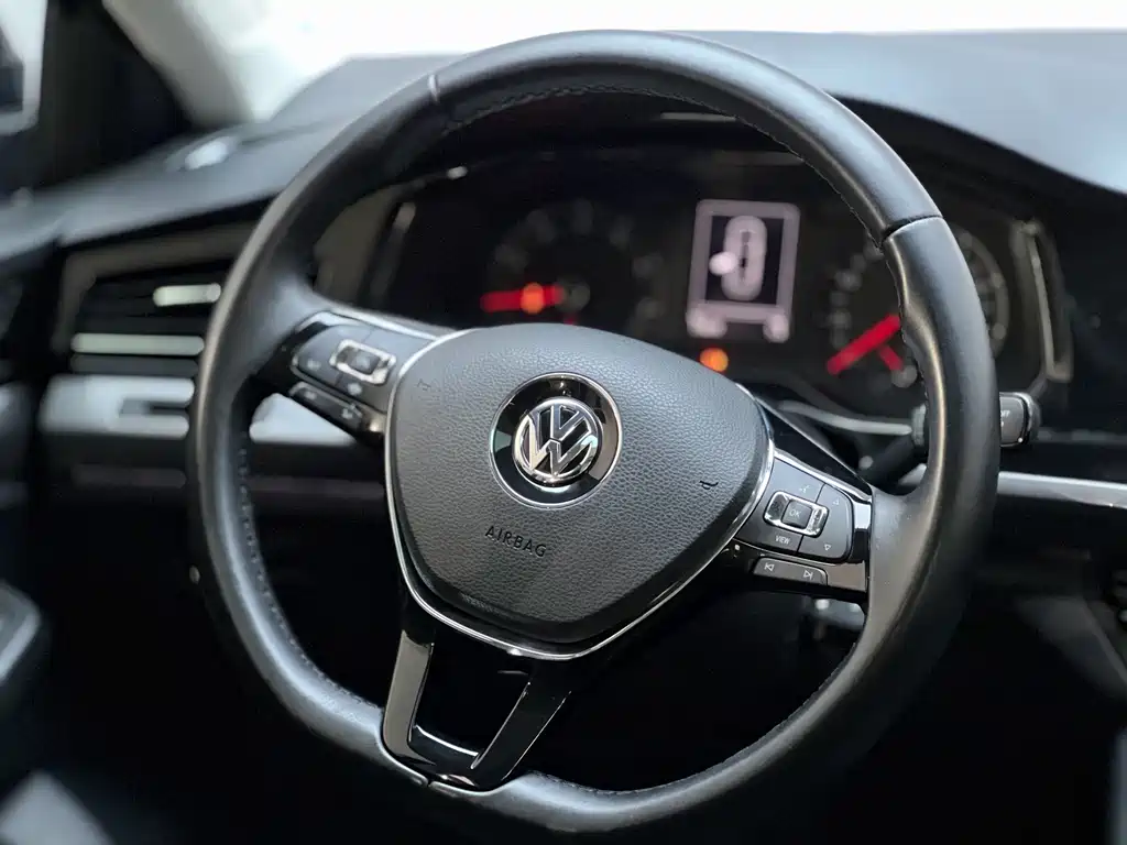 Volkswagen Bora — миниатюра 8