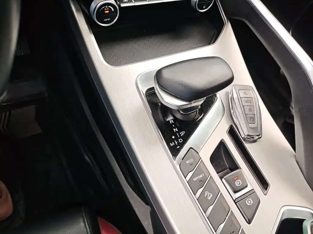 Geely Binyue — миниатюра 14