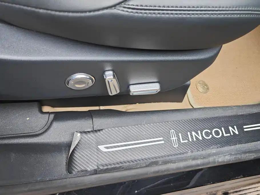 Lincoln Nautilus — миниатюра 8