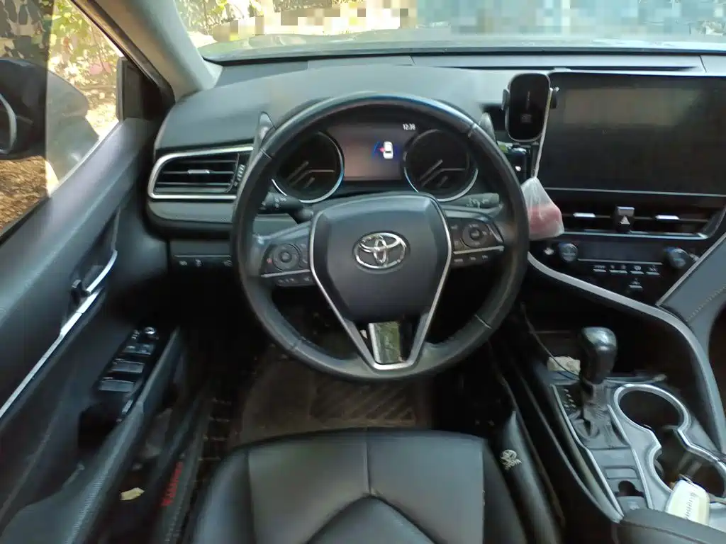 Toyota Camry — миниатюра 6