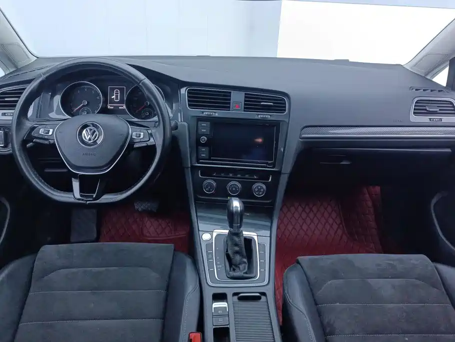 Volkswagen Golf — миниатюра 12