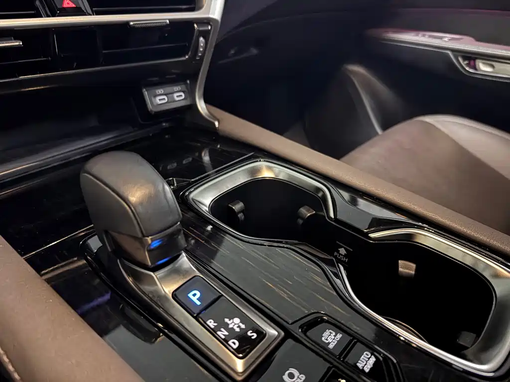 Lexus RX New Energy — миниатюра 13
