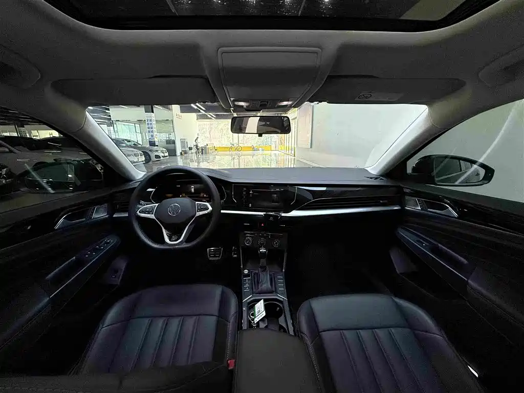 Volkswagen Passat 2022 280TSI