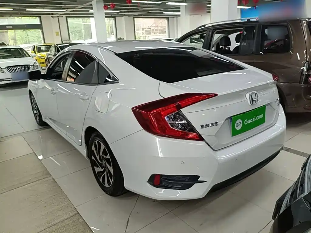 Honda Civic — миниатюра 5