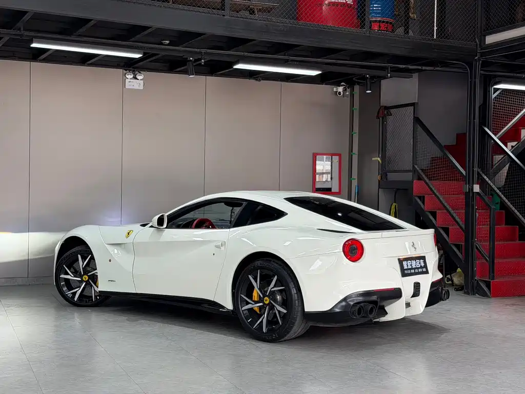 Ferrari F12berlinetta — миниатюра 7