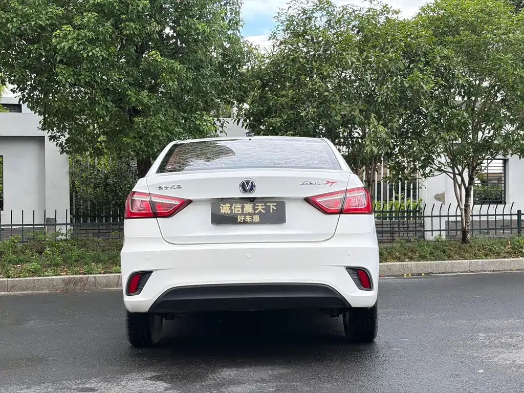 Changan Eado DT — миниатюра 8