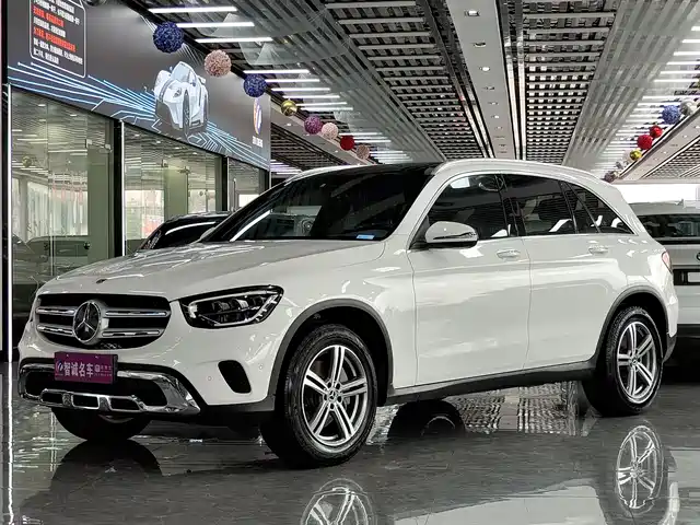 MERCEDES-BENZ GLC