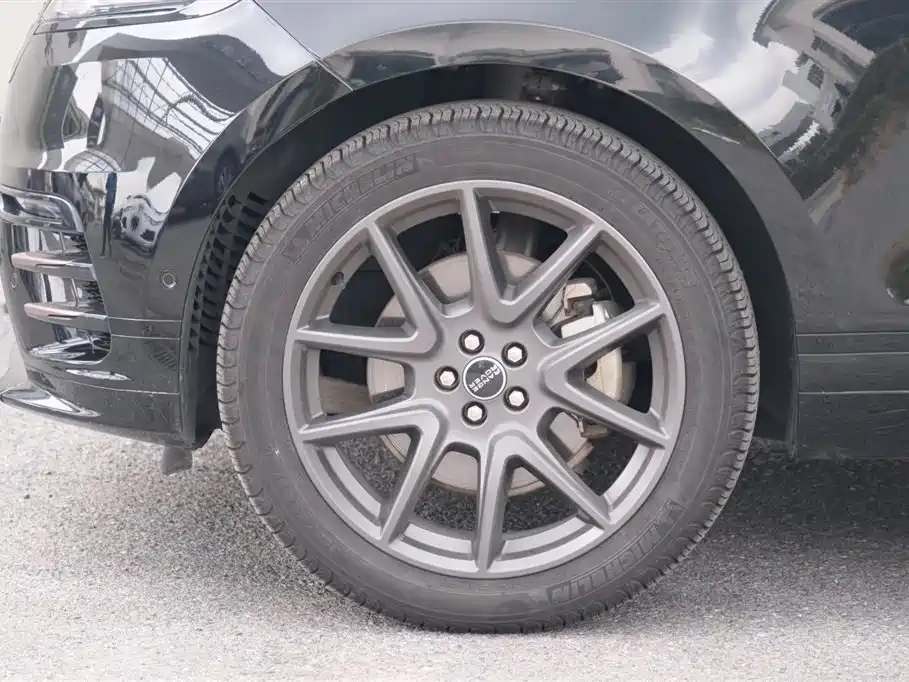Land Rover Range Rover Velar 2025 Dynamic SE