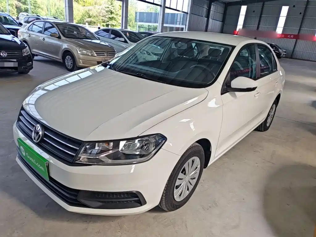 Volkswagen Santana — миниатюра 2
