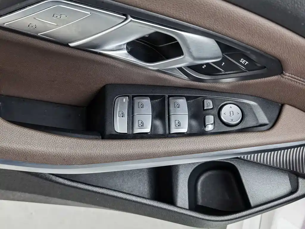 BMW 3 Series — миниатюра 9