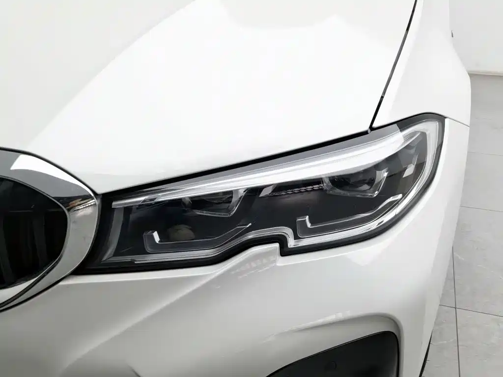 BMW 3 Series — миниатюра 7