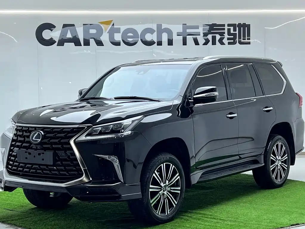 Lexus LX 2022