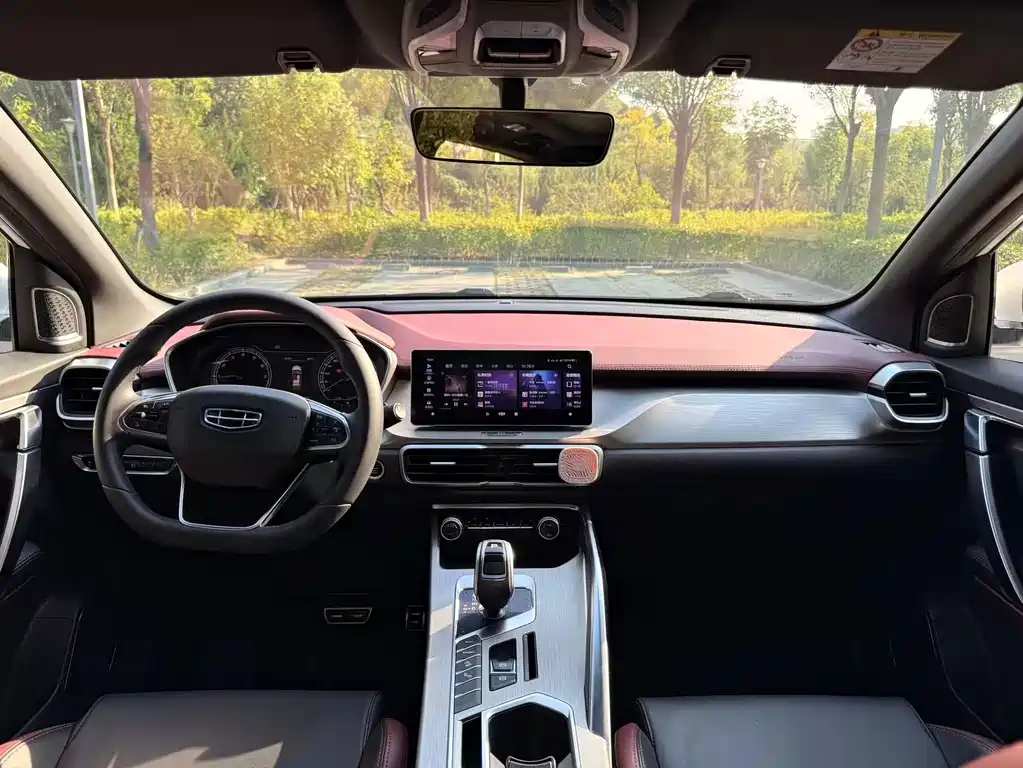 Geely Binyue — миниатюра 18