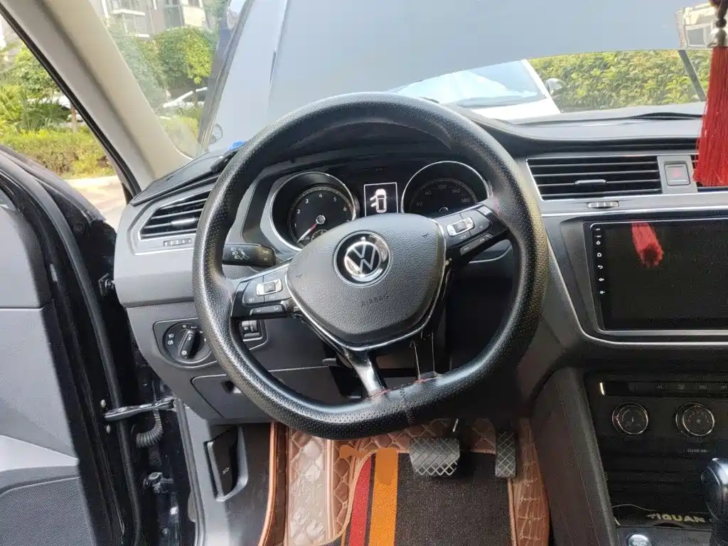 Volkswagen Tiguan L — миниатюра 6