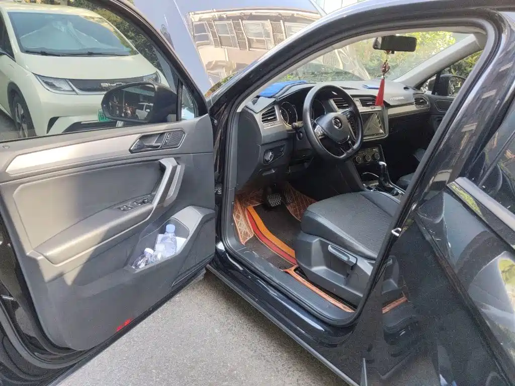 Volkswagen Tiguan L — миниатюра 12