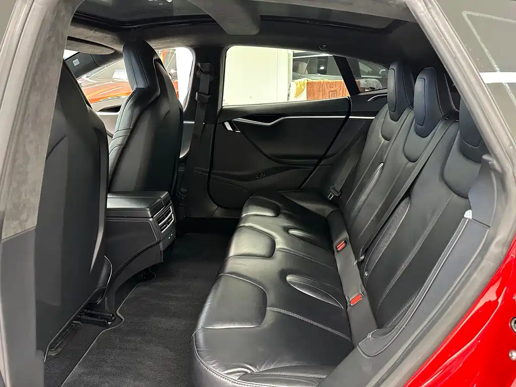 Tesla Model S — миниатюра 14