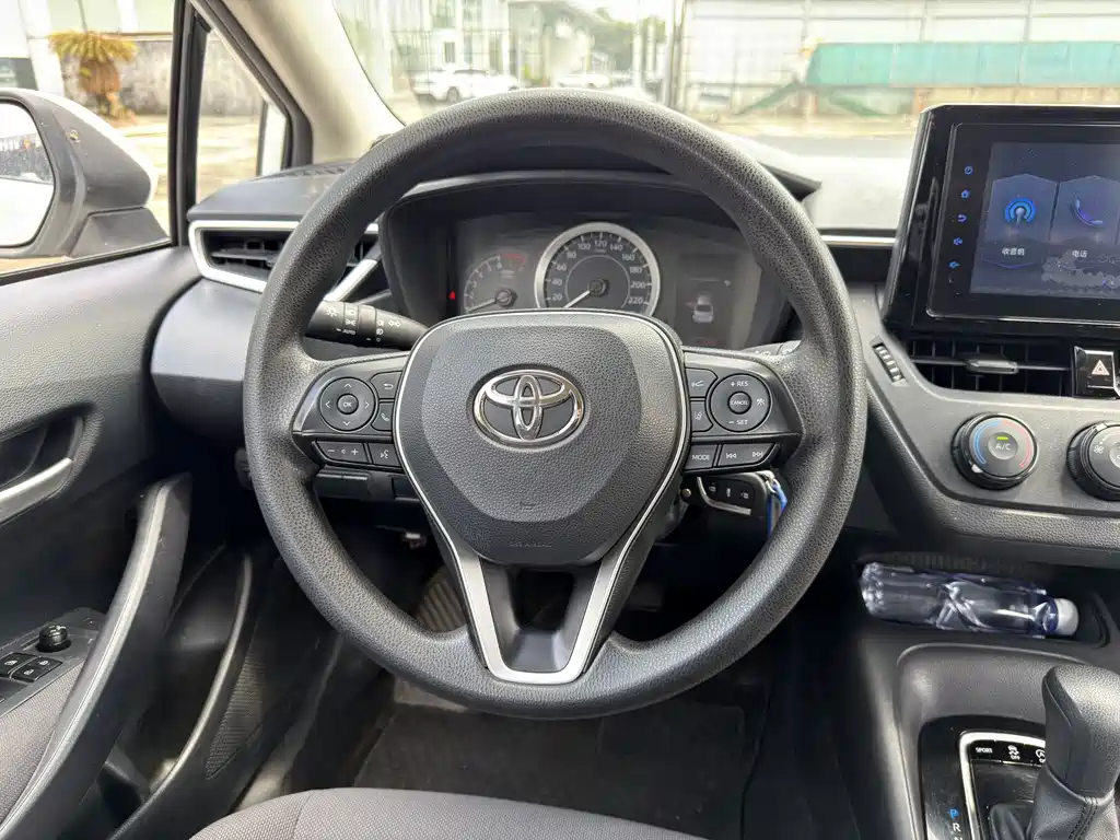 Toyota Corolla — миниатюра 8