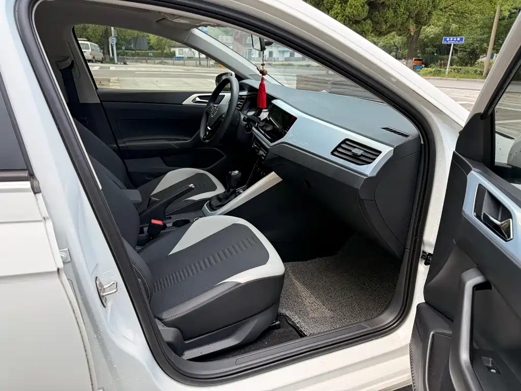 Volkswagen Polo 2021 Plus 1.5L AT