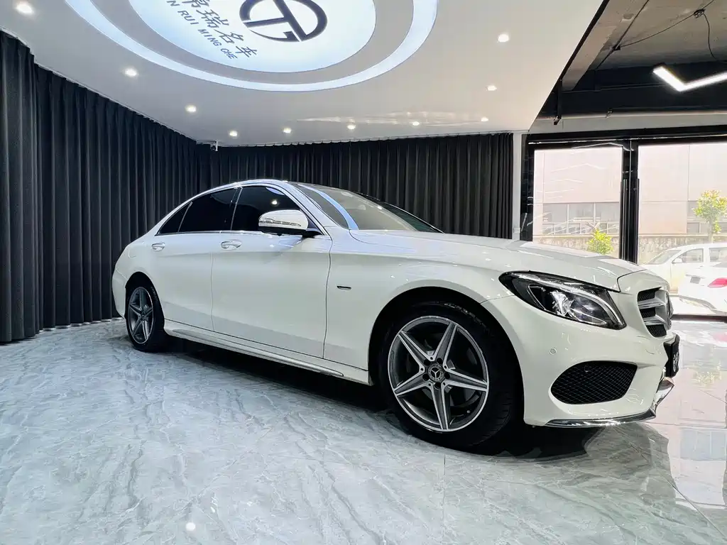 Mercedes-Benz C-Class — миниатюра 5
