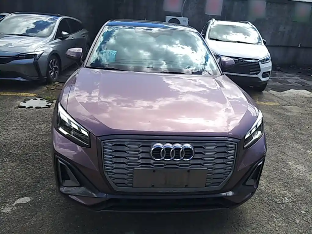 Audi Q2L e-tron — миниатюра 3