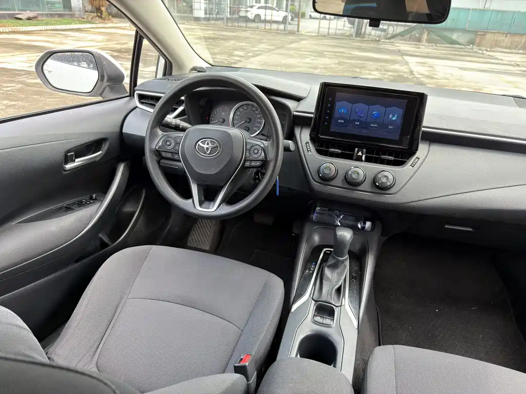 Toyota Corolla — миниатюра 4