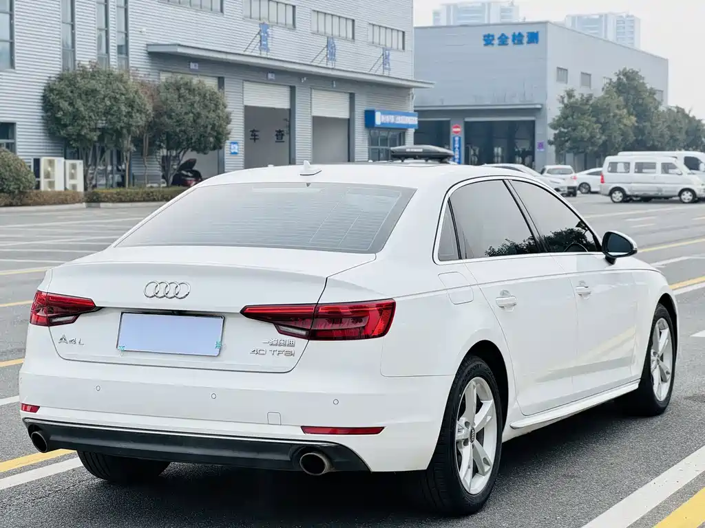 Audi A4L — миниатюра 9