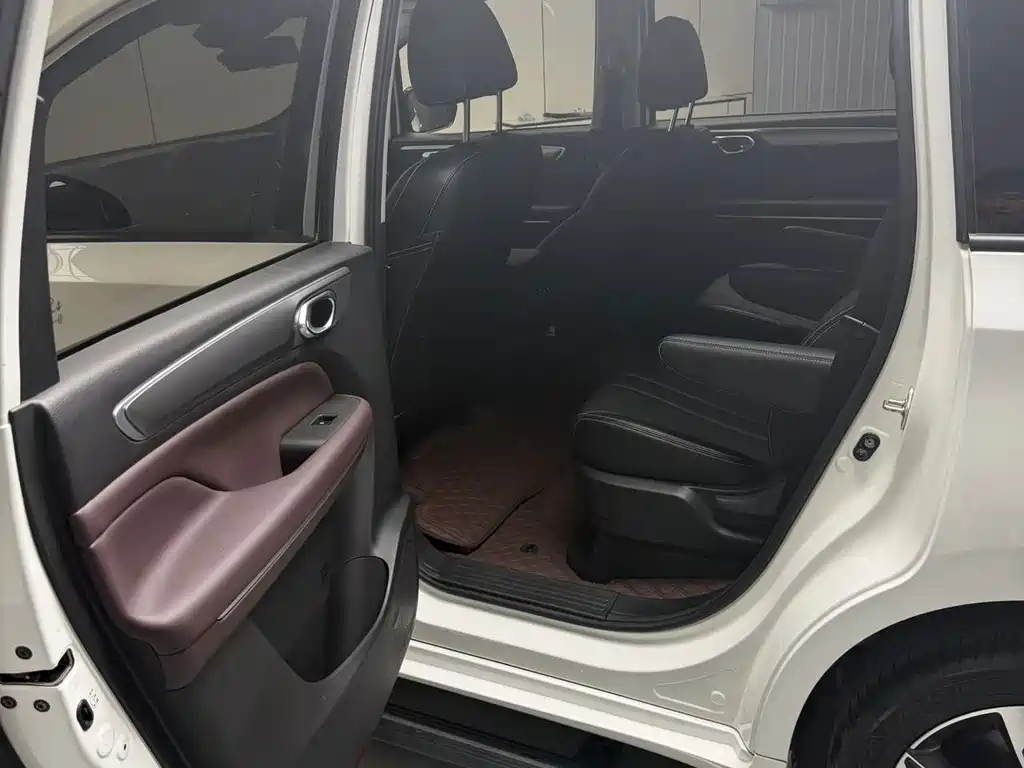GAC Motor Trumpchi M6 — миниатюра 8