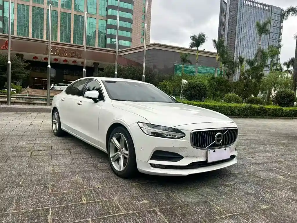 Volvo S90 — миниатюра 4