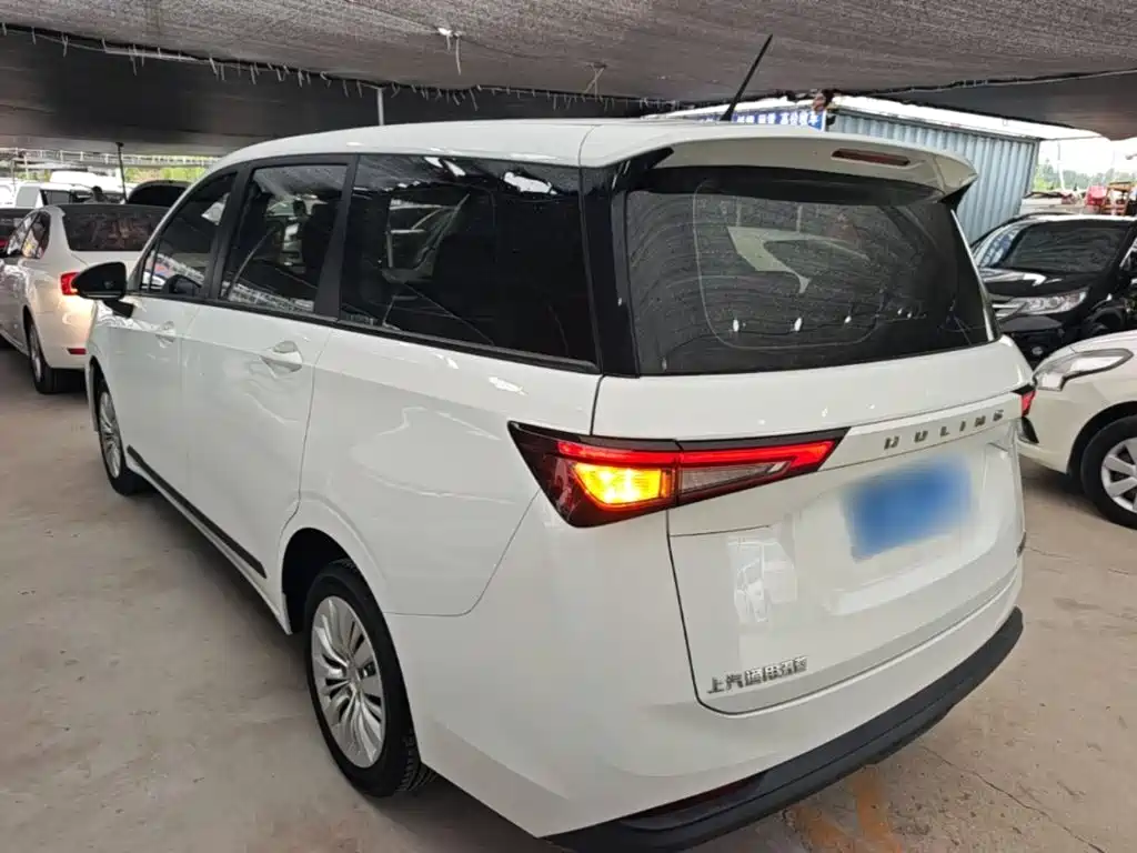 Wuling Jiachen — миниатюра 5