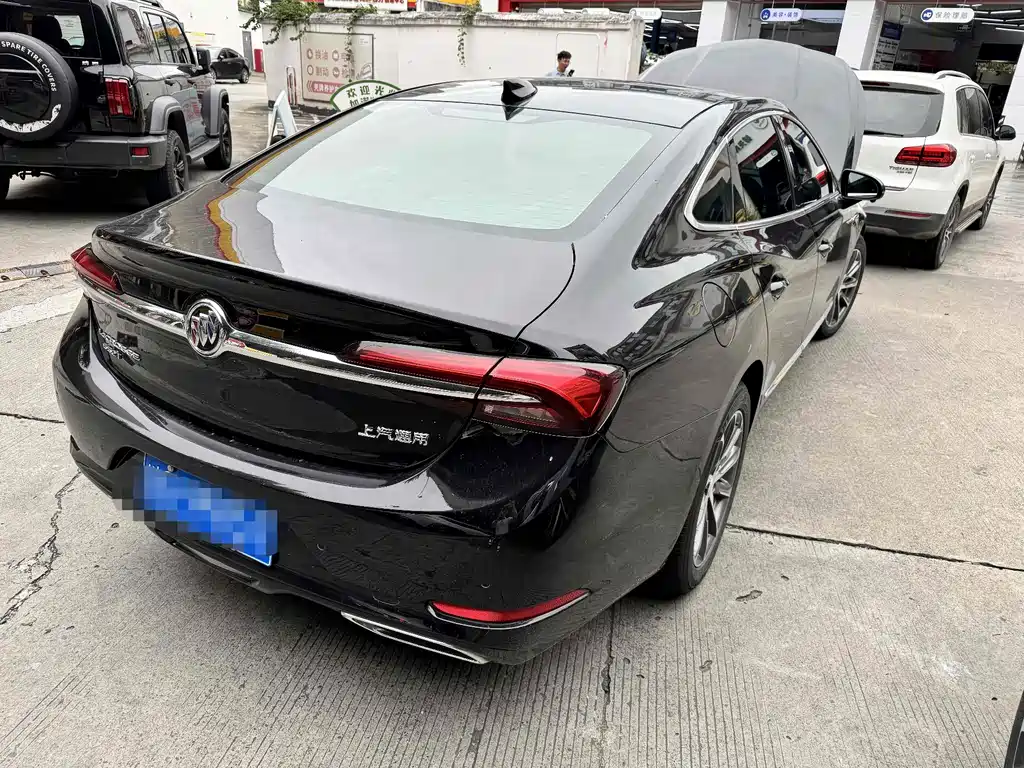 Buick LaCrosse — миниатюра 2
