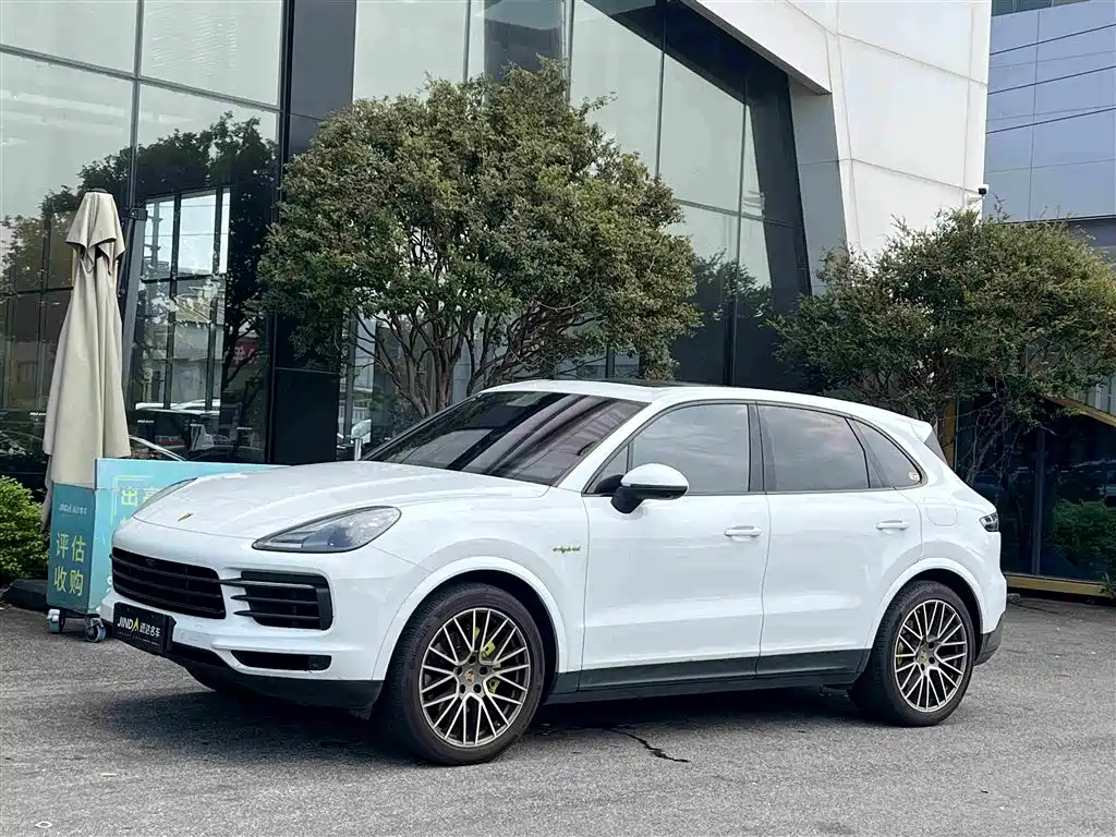 Porsche Cayenne Hybrid