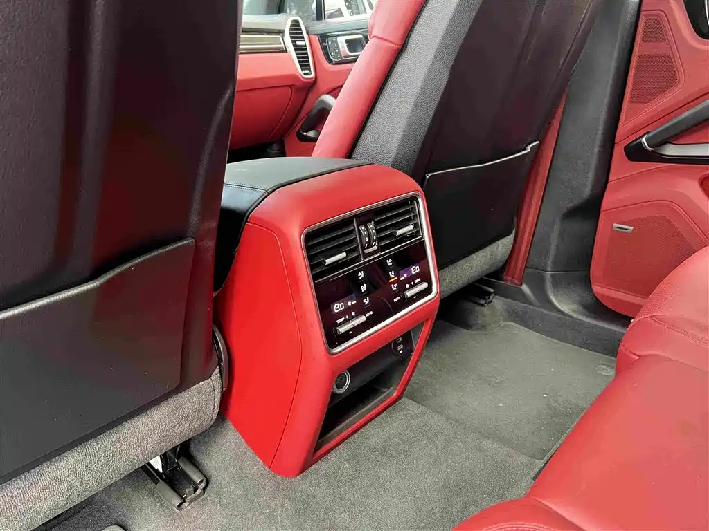 Porsche Cayenne Hybrid — миниатюра 8