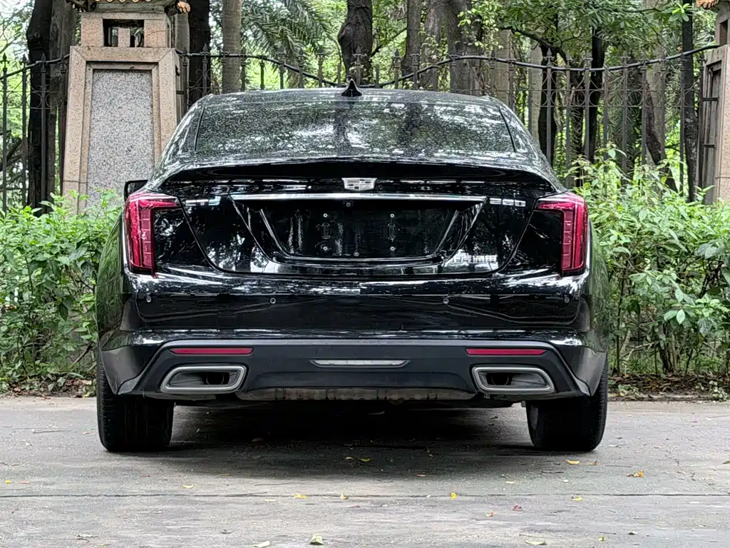 Cadillac CT5 — миниатюра 6