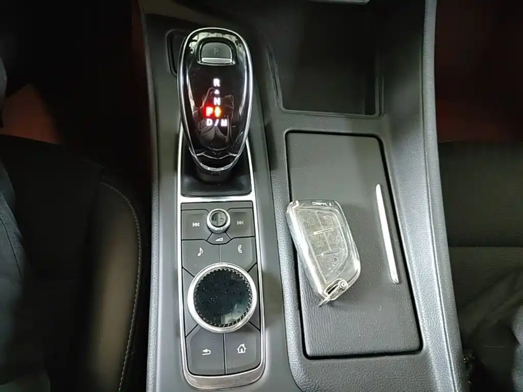 Cadillac CT5 — миниатюра 14