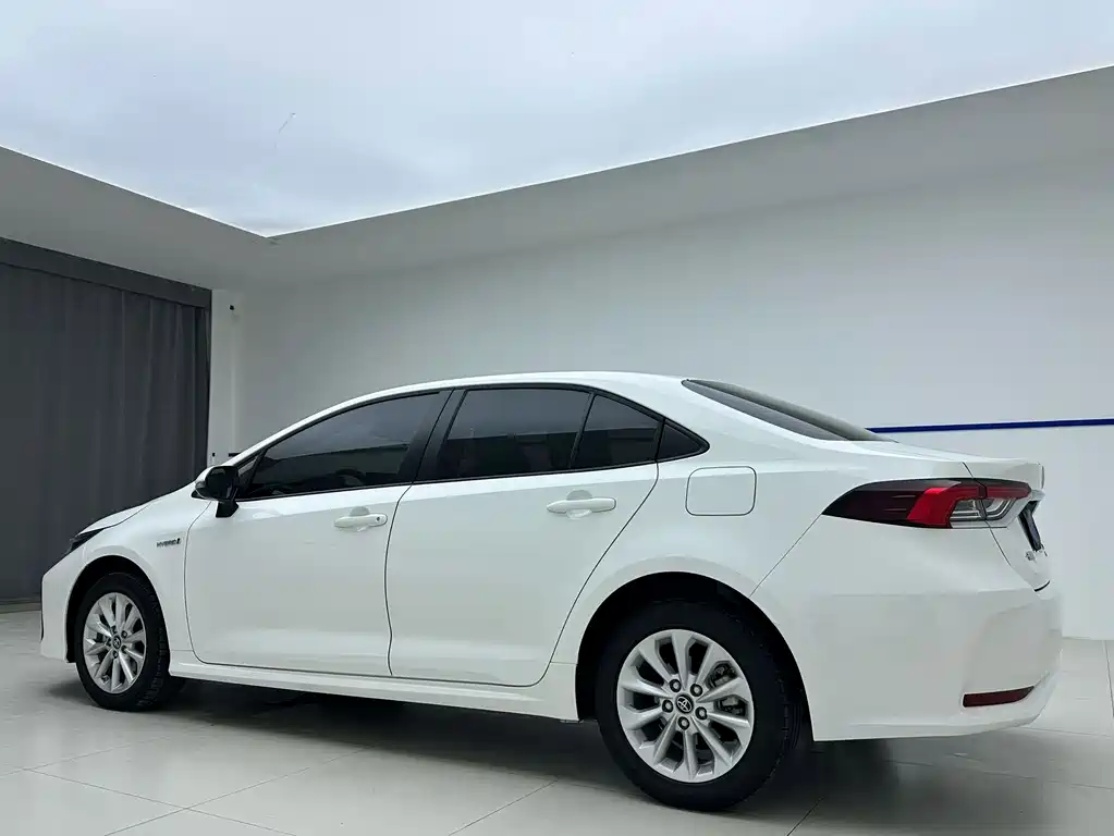 Toyota Corolla — миниатюра 4