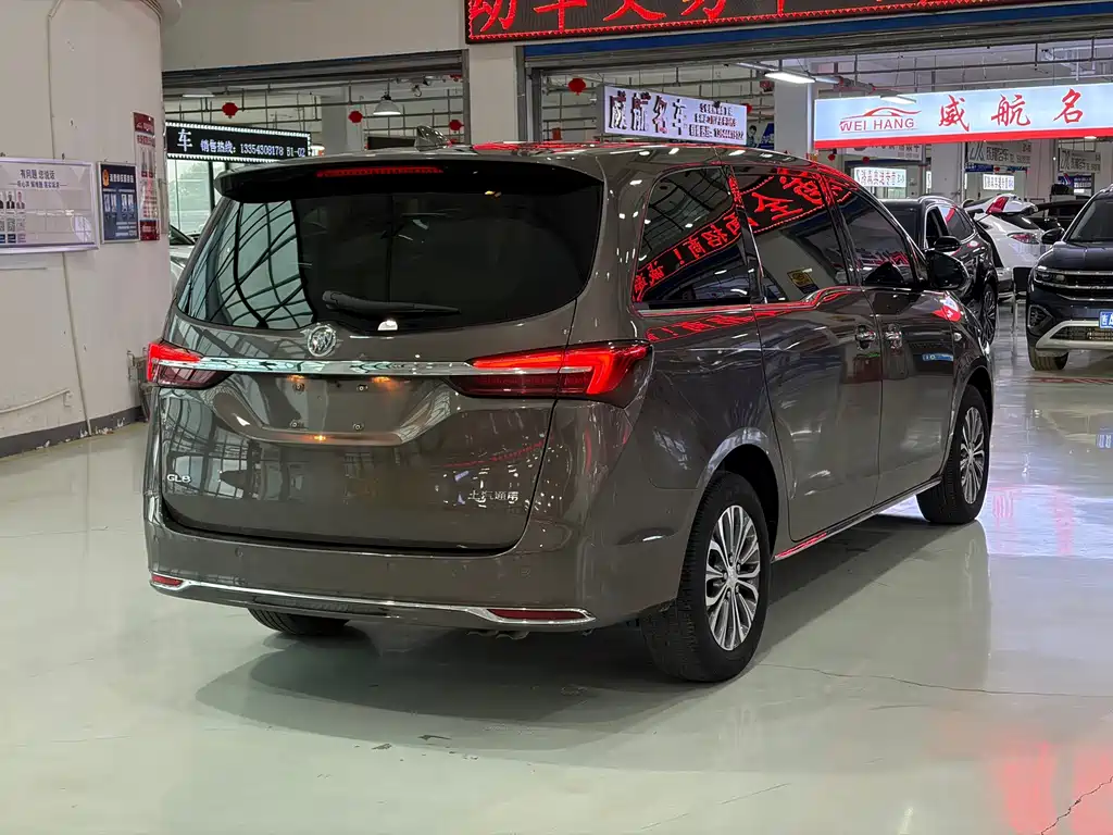Buick GL8 — миниатюра 7