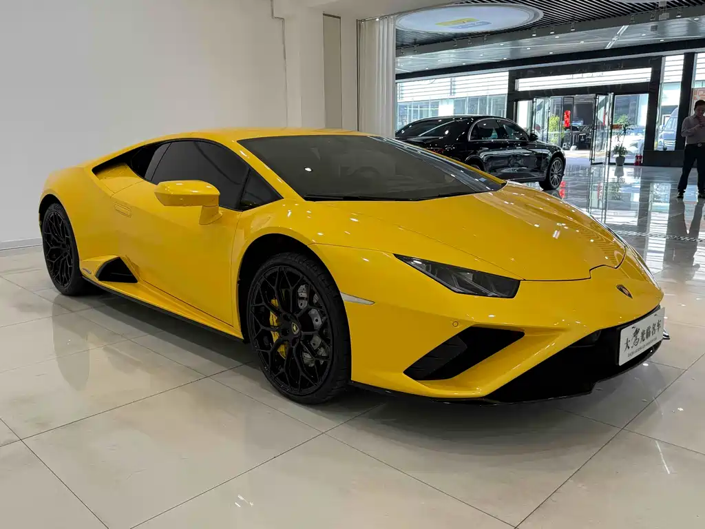 LAMBORGHINI HURACÁN