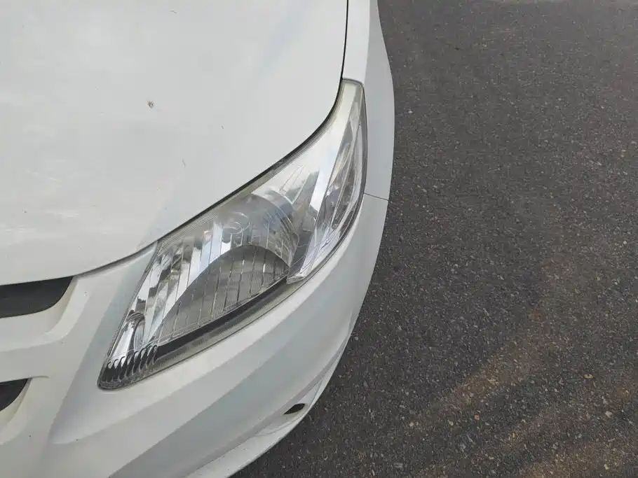 Chevrolet Sail — миниатюра 5