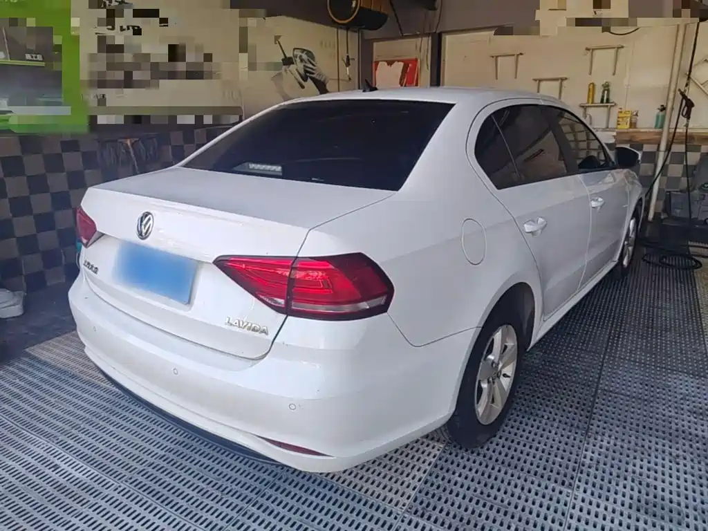 Volkswagen Lavida — миниатюра 7